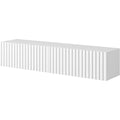 Une touche de caractere, armoire avec portes, aux lignes contemporaines dans un ton blanc