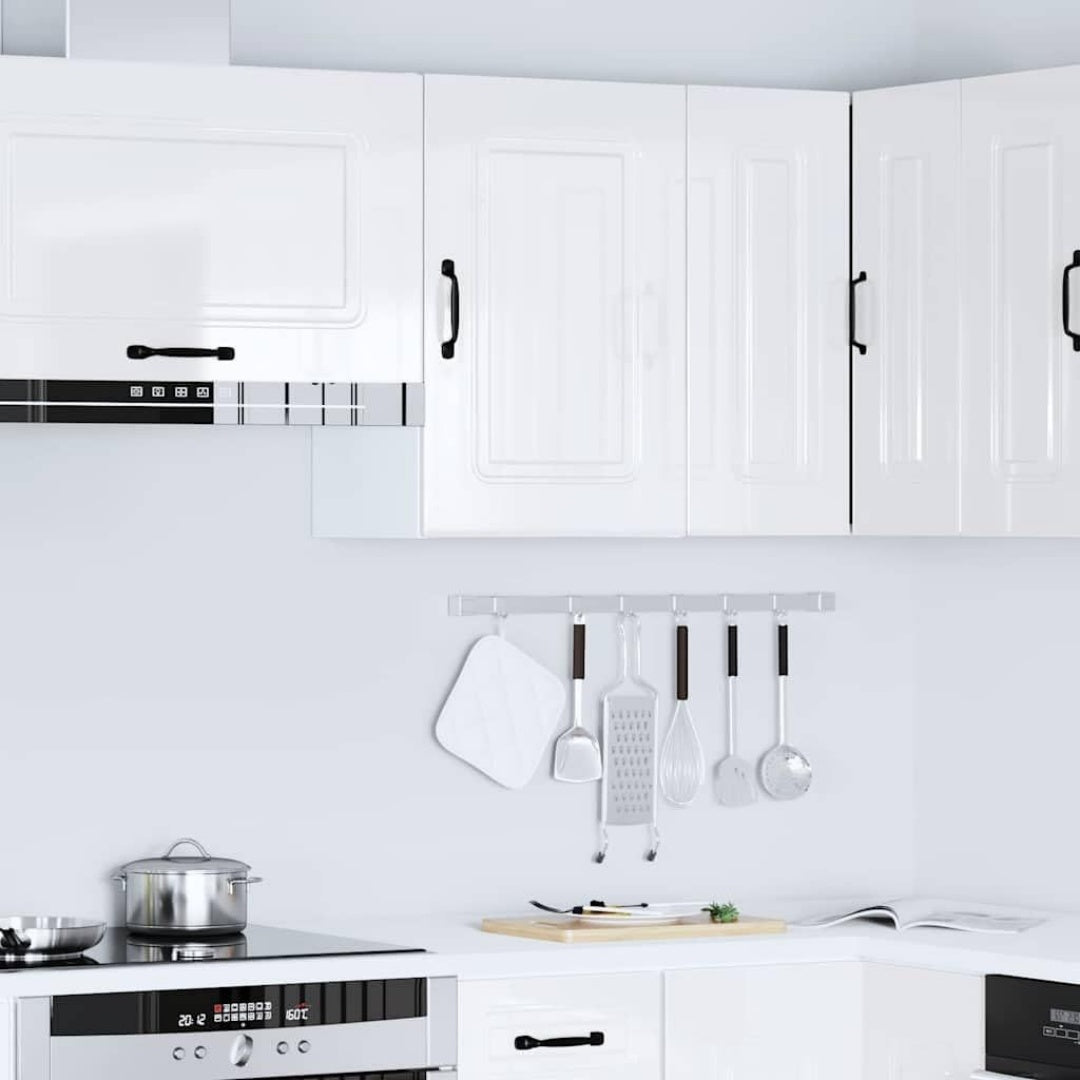 Le charme du rangement avec ce buffet avec portes, avec etageres, coloris blanc et bois naturel