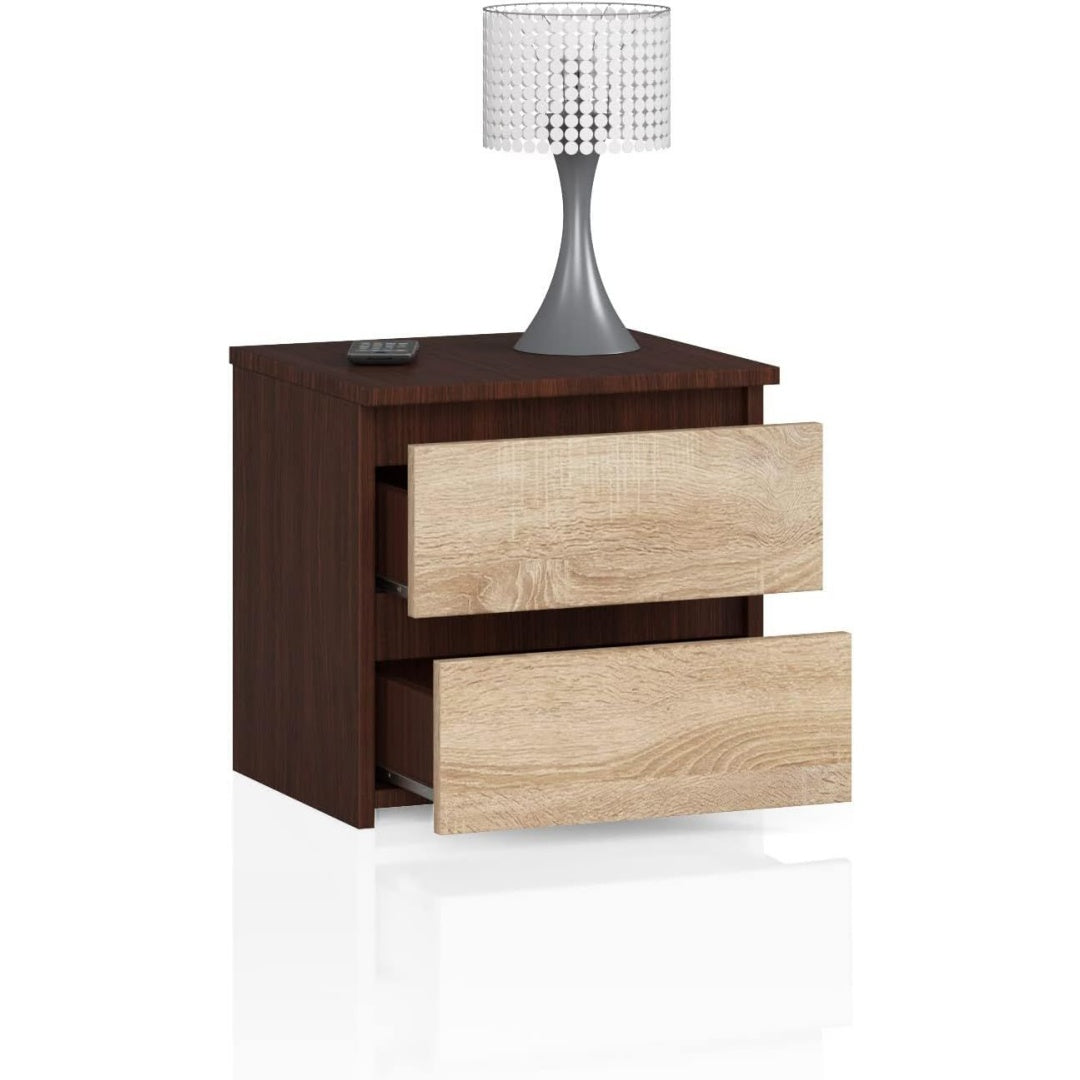 Une silhouette equilibree pour ce buffet avec tiroirs, aux accents metalliques, teinte chene et vert